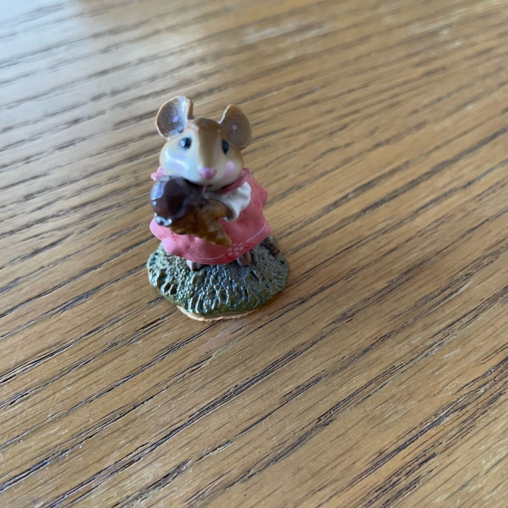 Wee Forest Folk Yummy! Miniature Figurine Vintage Retired Hand Painted